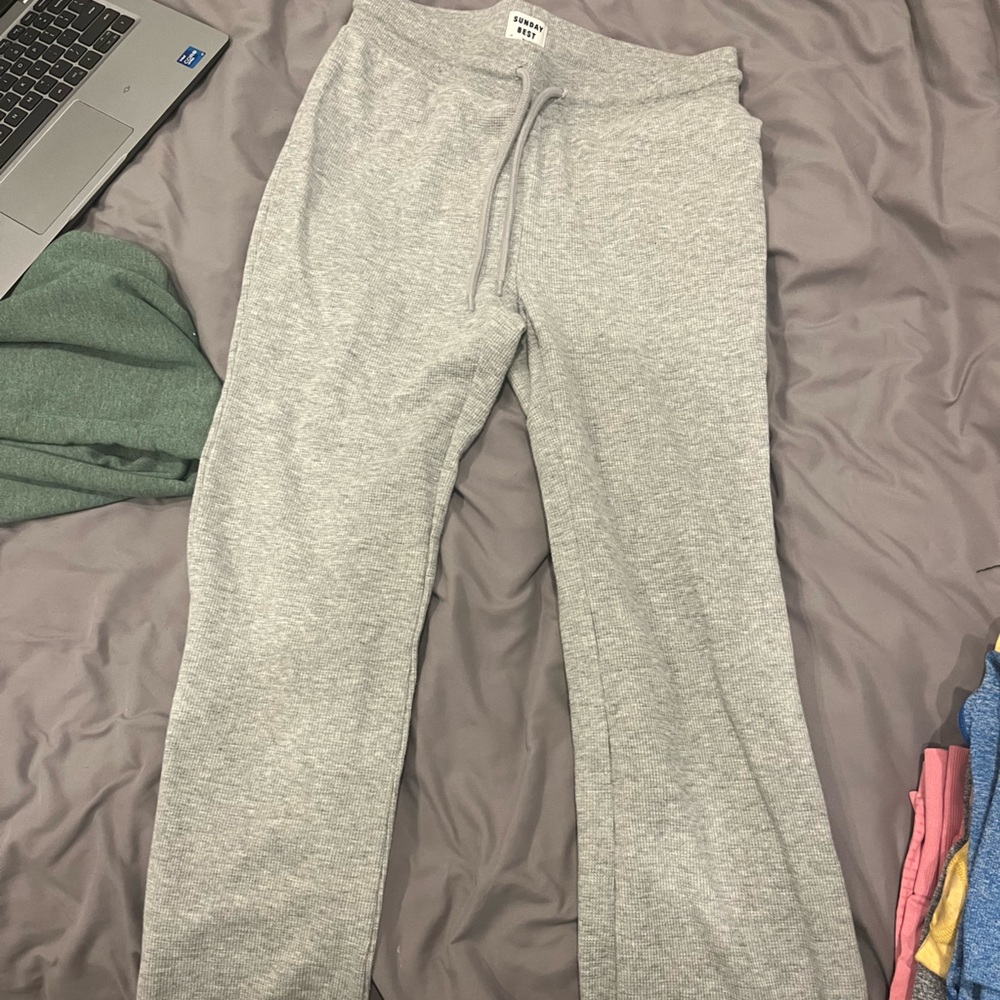 Aritzia Sunday best Frey flares